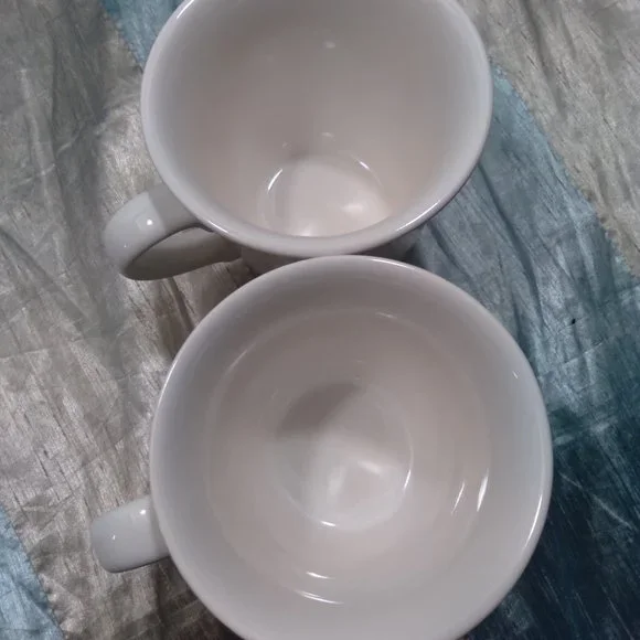 2 Pfaltzgraff Grapevine Coffee Mugs - Picture 3 of 5